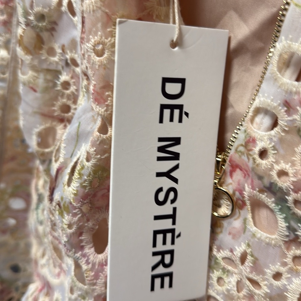 Dé Mystère Floral Lace Dress